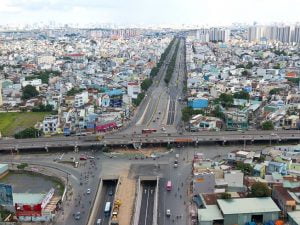 ham chui an suong thong xe